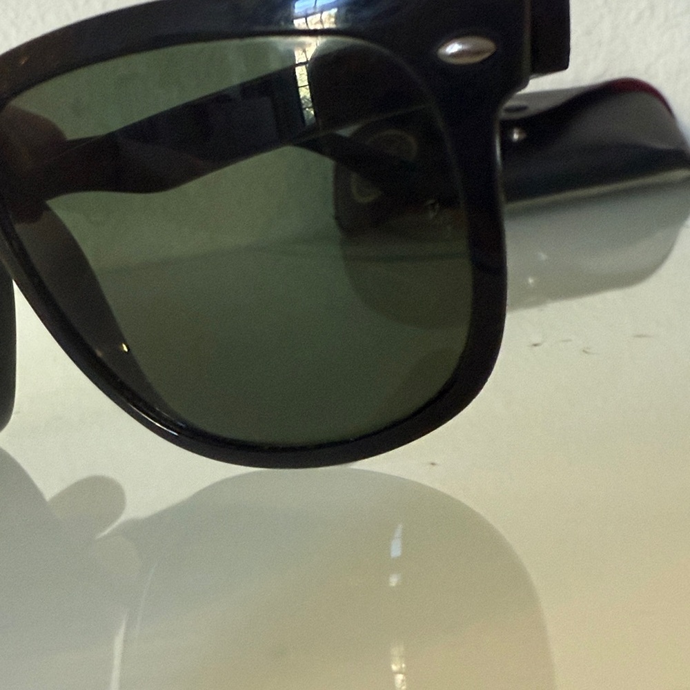 Ray-Ban Black and Green Polarized Sunglasses - Picture 2 of 6